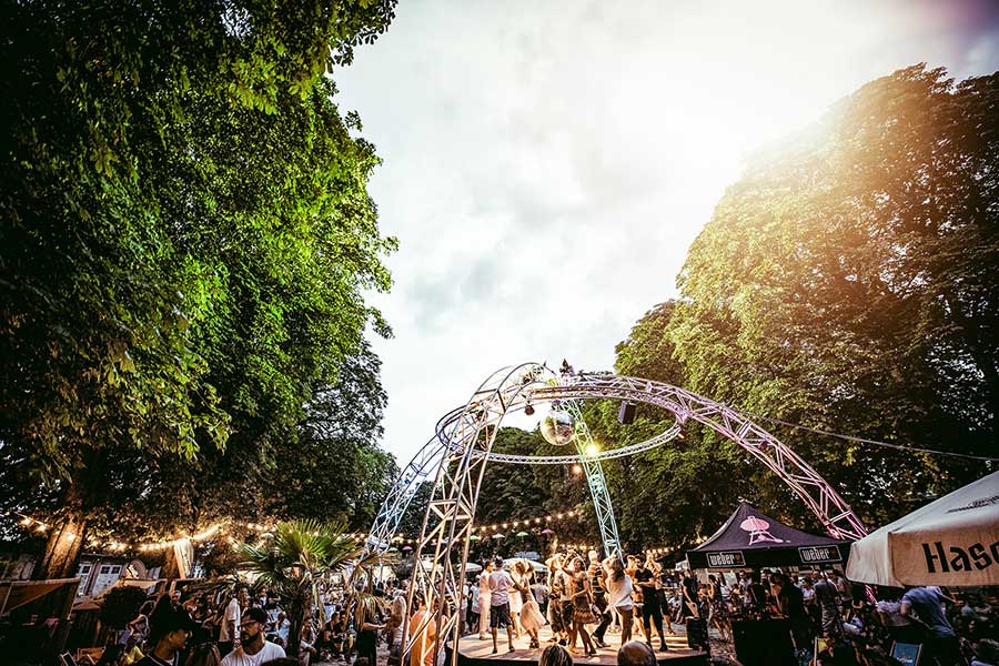 Tanzpartner gesucht für Salsa Party in Augsburg